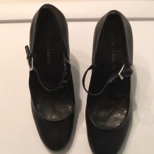 Black Mary Jane pumps